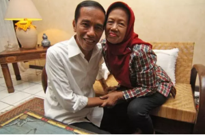 Telah Berpulang Ibunda Presiden Joko Widodo Sudjiatmi Di Rumah Sakit DKT Solo